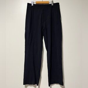 Lululemon Men’s Relaxed Fit Black Pants - Waist 17.5-18”Inseam 34-34.5”